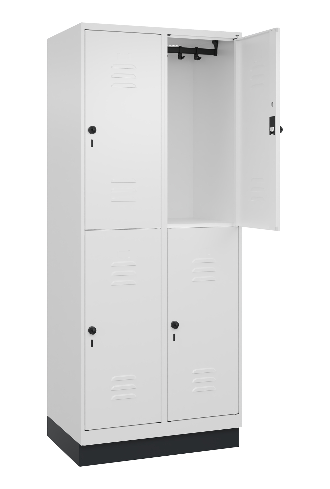 Metallschrank mit geöffnetem Fach in weißem Hintergrund.