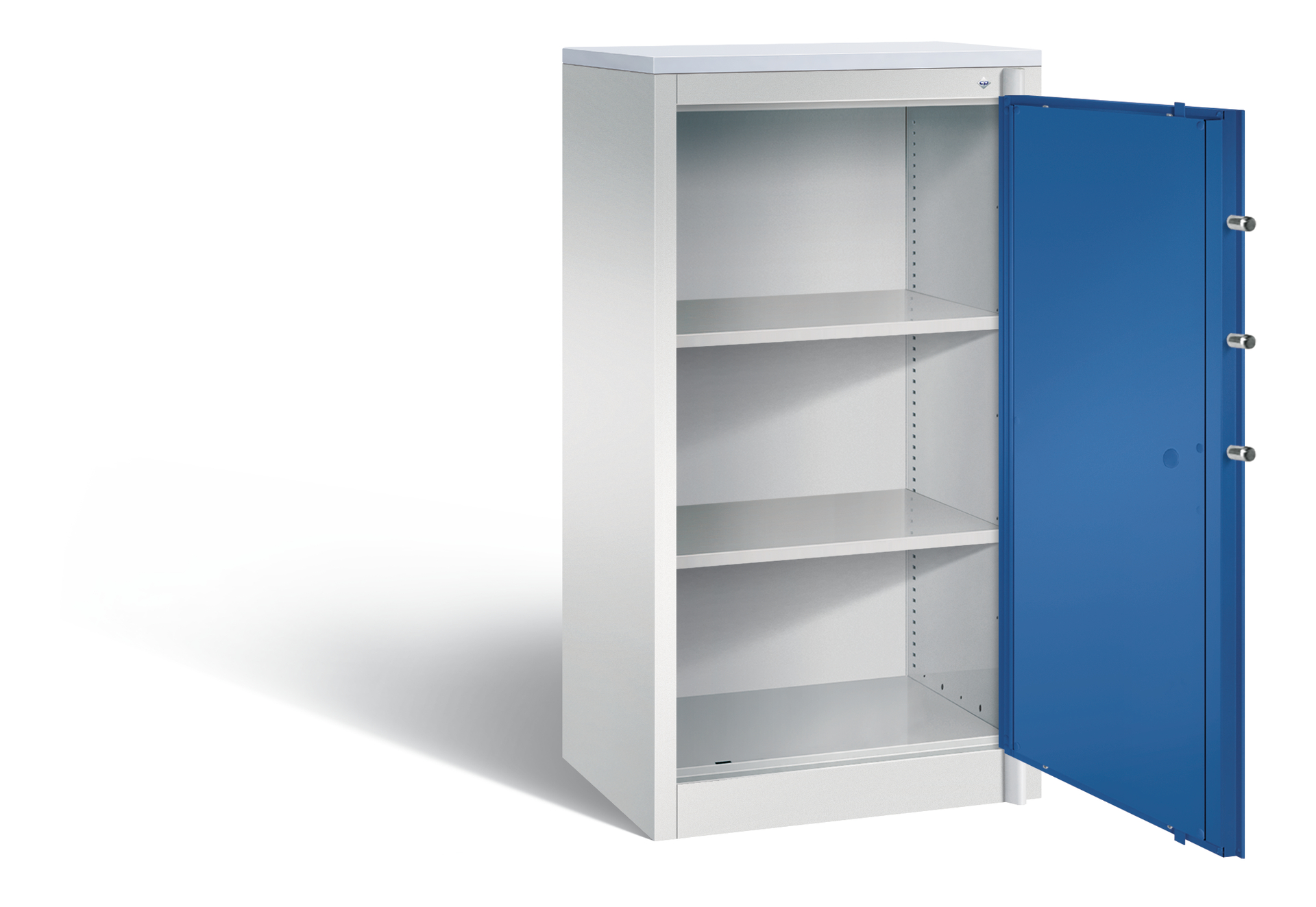 Stahlschrank mit blauer Tür steht offen in leerem Raum.