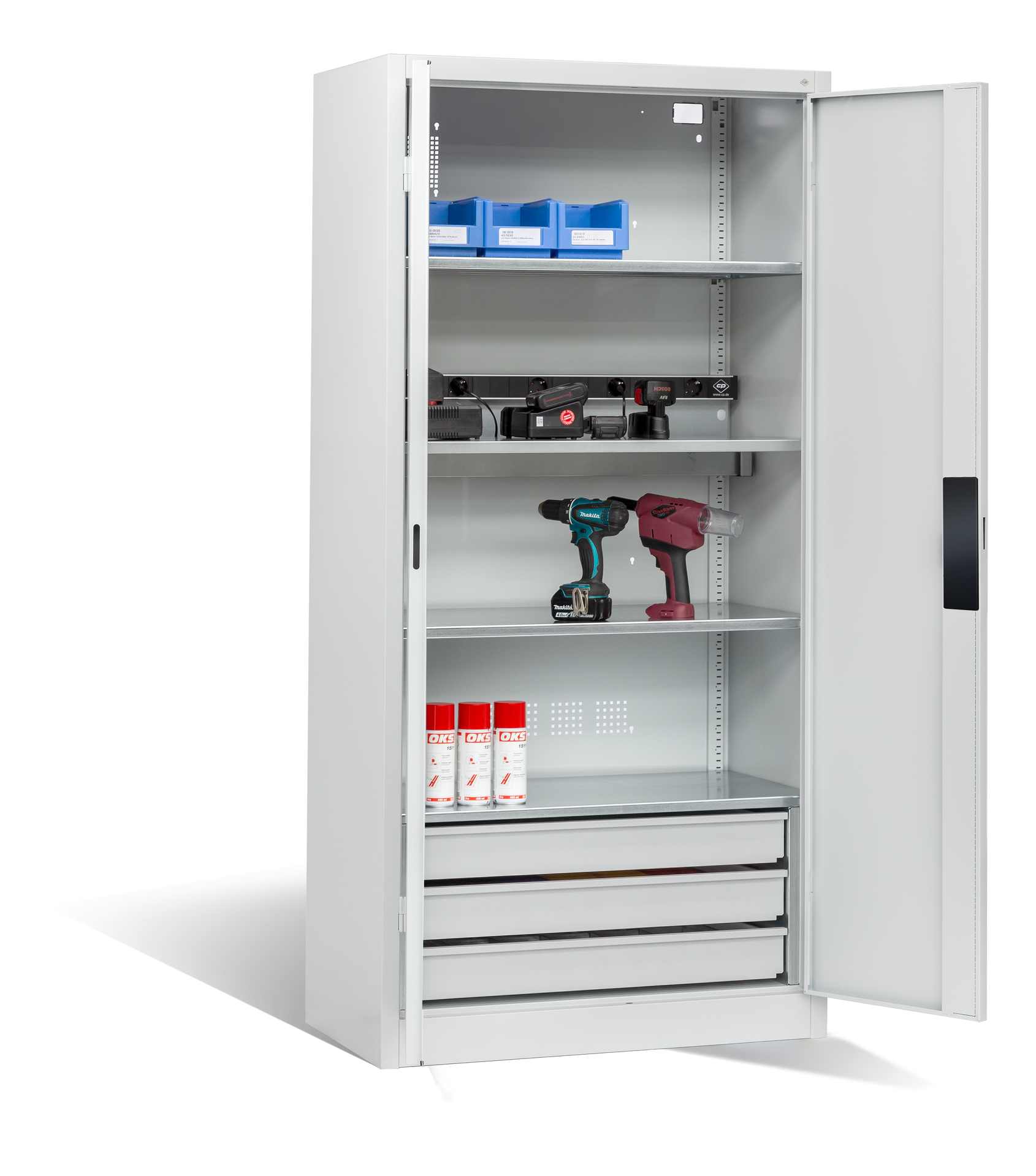 Offener Werkzeugschrank enthält Werkzeuge, Ladegeräte und Spraydosen.